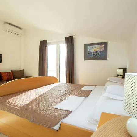 In By Interhome Apartamento