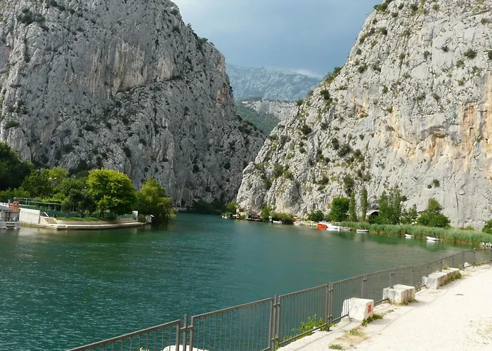 Apartamento In By Interhome Duće