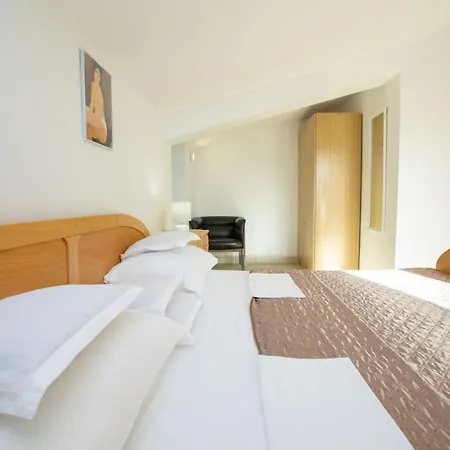 In By Interhome *
